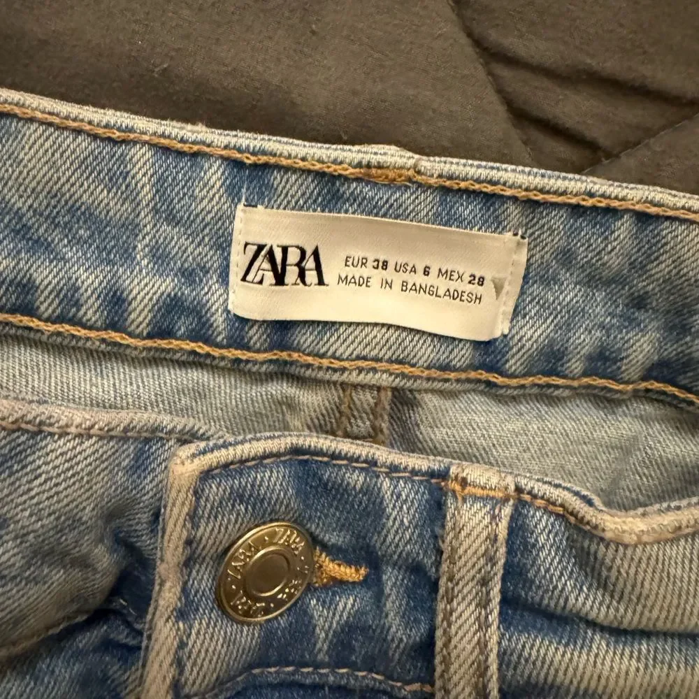 Zara Light Blue Distressed Jean Shorts - Picture 2 of 6